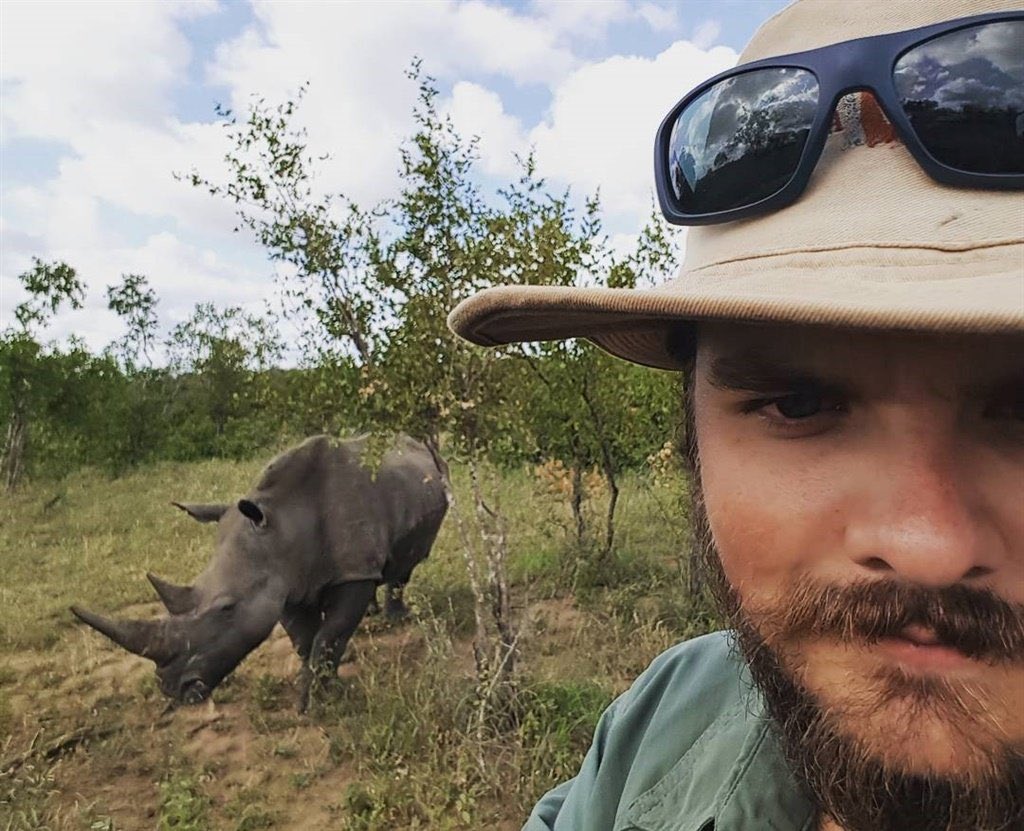 mozesmutungi256's tweet photo. Celebrating the life of an amazing guide, one that gave his life to the bush and flourished, for the memories you created to whoever sat behind your jeep, may the Angles recieve you well #RIPSheldon https://t.co/tlUqKMPqfR