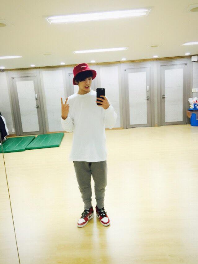 mirror selcas after working hard
