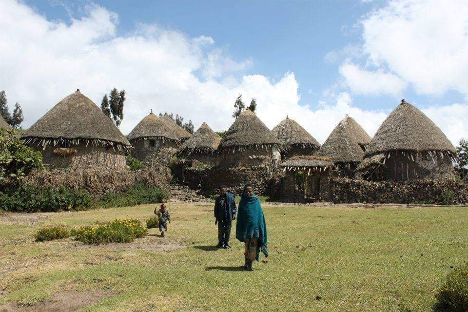 Ethiopia country. Деревня Ганвье Бенин. Харар город Эфиопия. Бенин достопримечательности. Эфиопия треккинг.