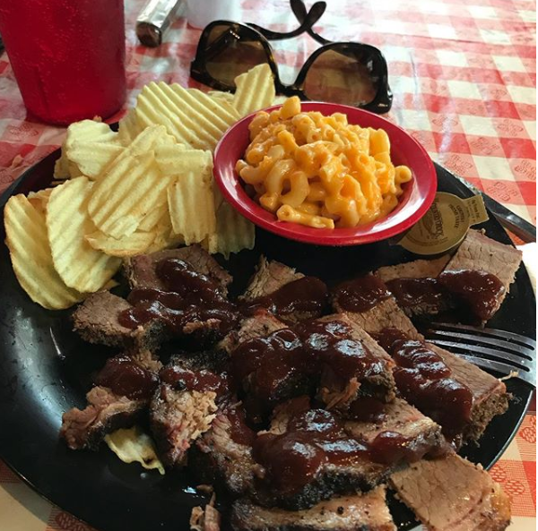 DicksBBQindy's tweet photo. Up close and personal... as in ALL YOURS 🔎😍
-
We are open for Dine-in, Carry-out and Delivery
-
#IndianapolisIN #BBQ #goodeats #localeats #DicksBodaciousBBQ #Foodie #Eeeats #Beer #LocalEats https://t.co/VGyaeBTy9s