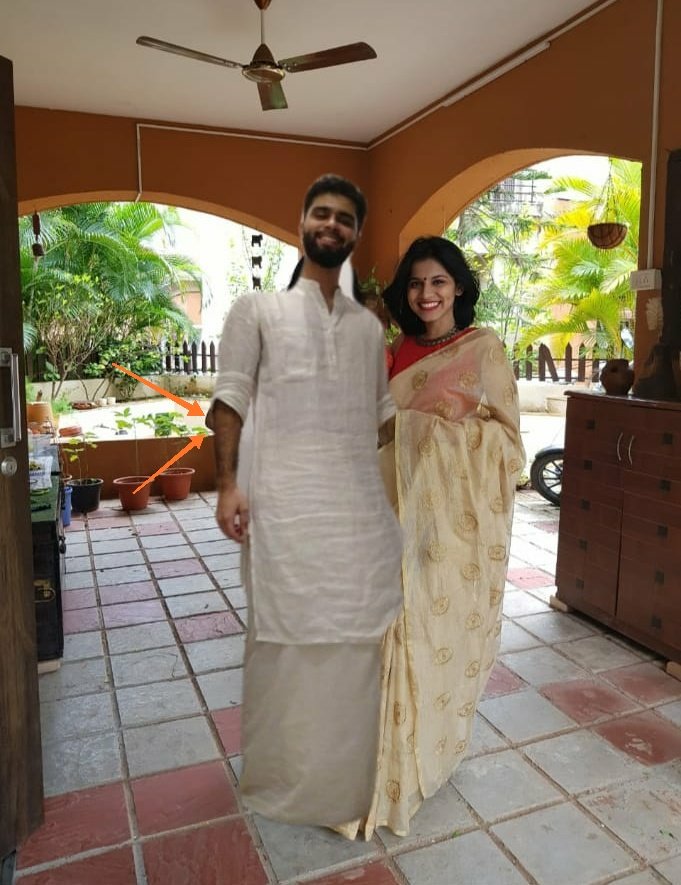 thatsliceofpai's tweet image. He photoshopped himself over you, with your elbow popping out...
That&apos;s brutal😔
#justicefordev