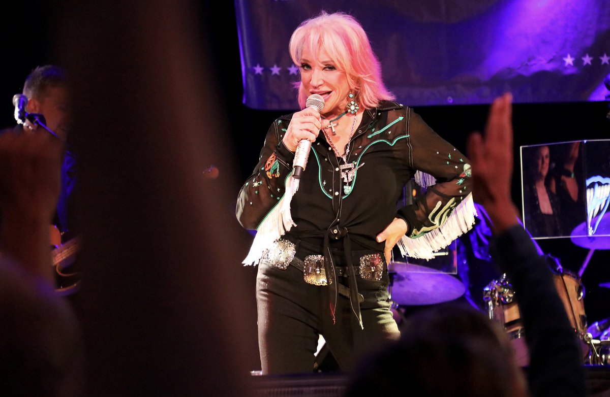 I miss u all so much. We’re hopeful &amp; optimistic we can get back out on the road in July 2021 for the @cmt Next Women of Country: Bring My Flowers Now Tour + festival shows. Head to TanyaTucker.com to find out where. Can’t wait to see y’all &amp; be careful!
📸 <a href="/DKupishNash/">Derrek Kupish</a>