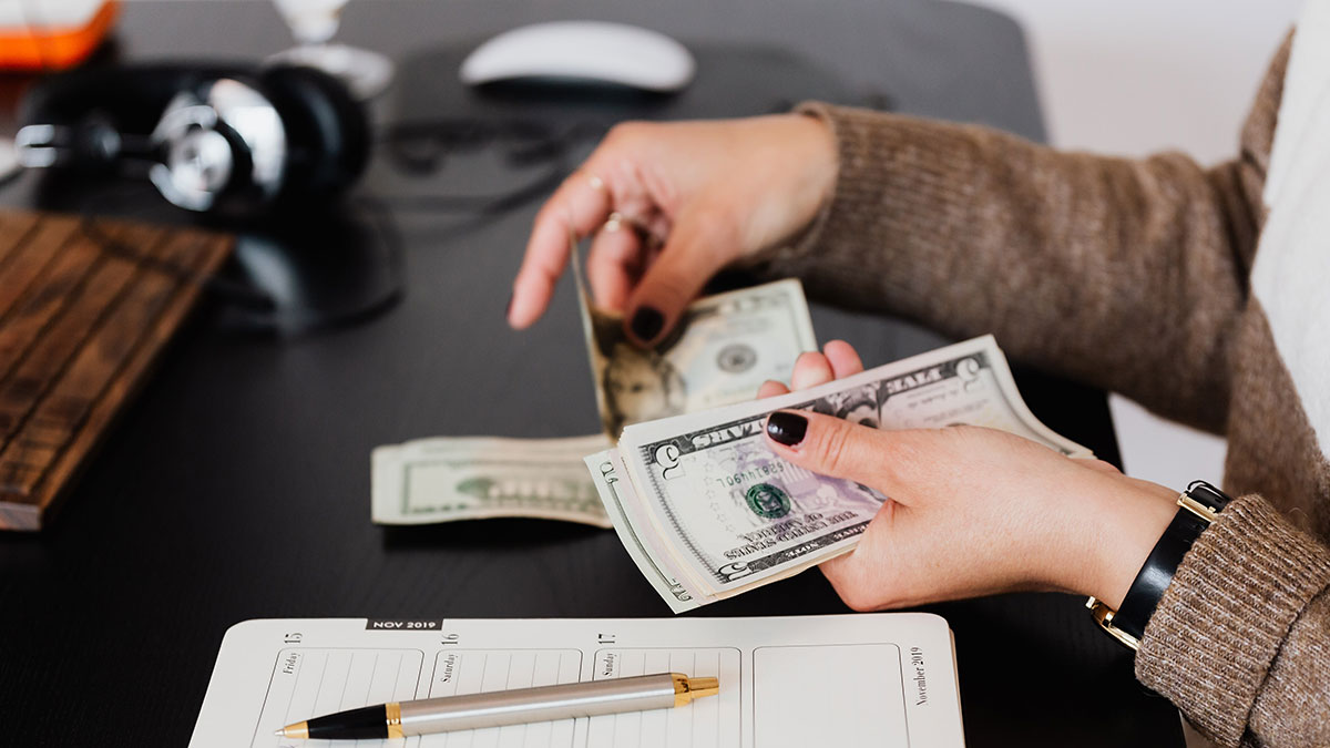 Pepin_Debbie's tweet image. 73% of Americans will die with #debt. What #debts don’t go to the grave? Find out here: bit.ly/2QlBzxC