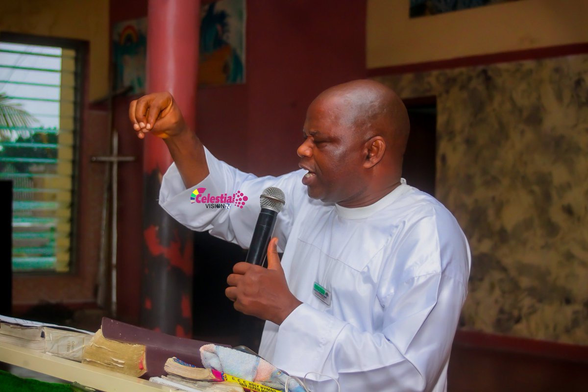 CelestialVisio4's tweet photo. Moment's with Bank-Ola Steve from Day 1 Program of CCC Army Barracks Road, Mokola Ibadan (Harvest Week Celebration)

Topic:- The Kingdom of God

#mediawithdifference
#celestialvisiontv
#cccmokolaharvest2020 https://t.co/ffQDjDqV4v