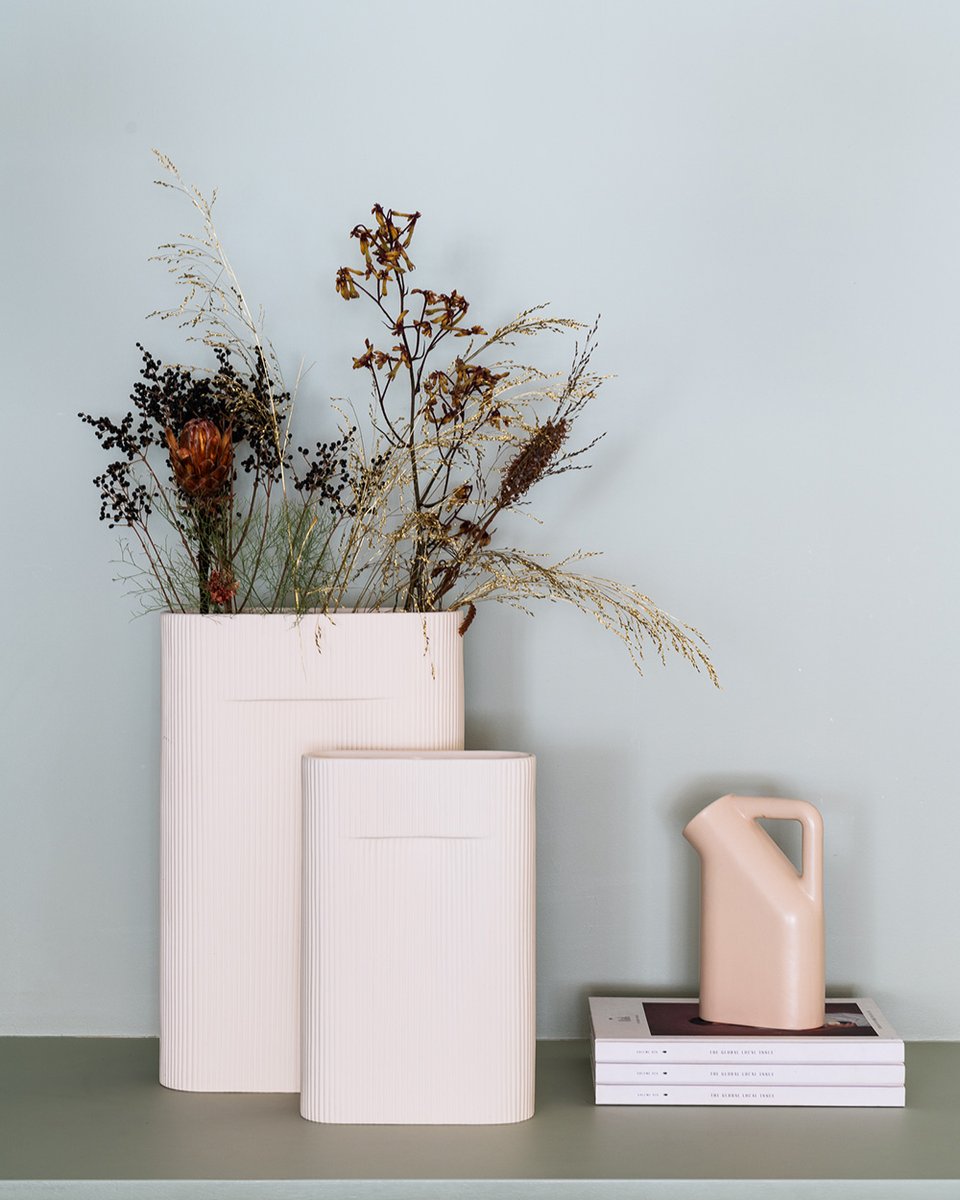 vaak convergentie stok Muuto on Twitter: "A sculptural pairing with the Ridge Vase and Tub Jug:  https://t.co/2e8qnZIm3g https://t.co/evsjcQhNEU" / Twitter