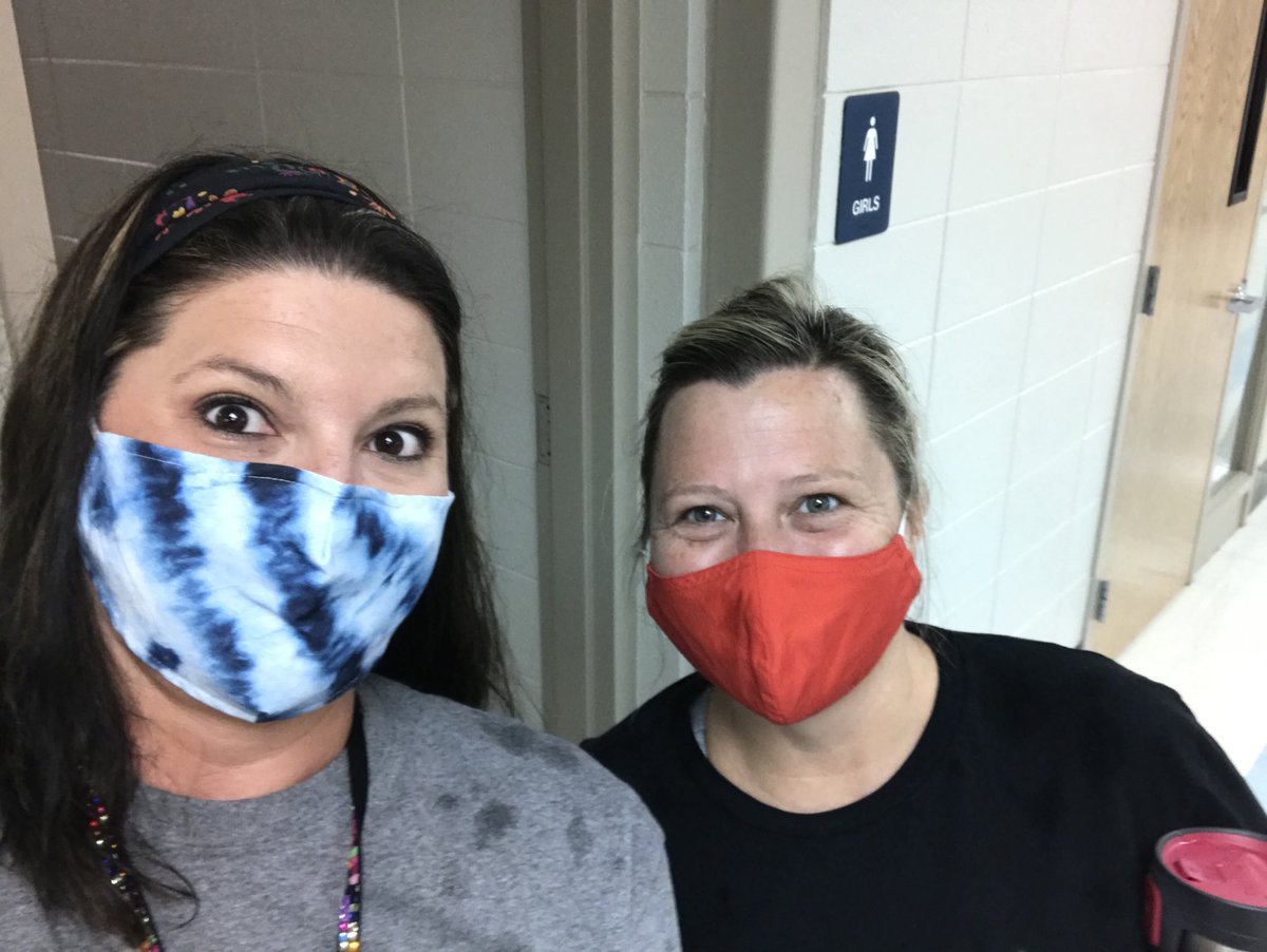 Passing out iPads in the rain, soaked! #starswillrise <a href="/Nashuastars/">Nashua Elementary</a> #dedicationtostudentlearning