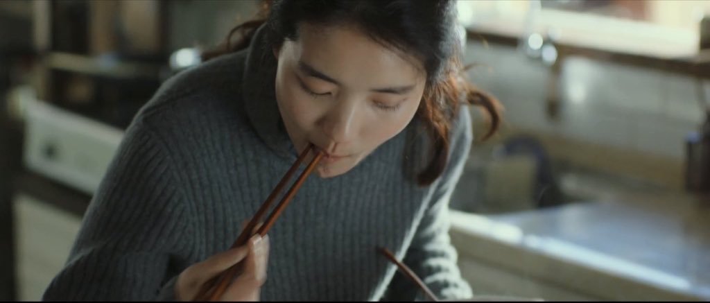 Kim Tae-ri cooking and eating good food in Little Forest (2018)   #리틀포레스트  #김태리 3