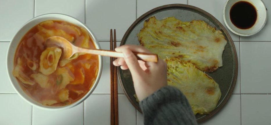 Kim Tae-ri cooking and eating good food in Little Forest (2018)   #리틀포레스트  #김태리 3