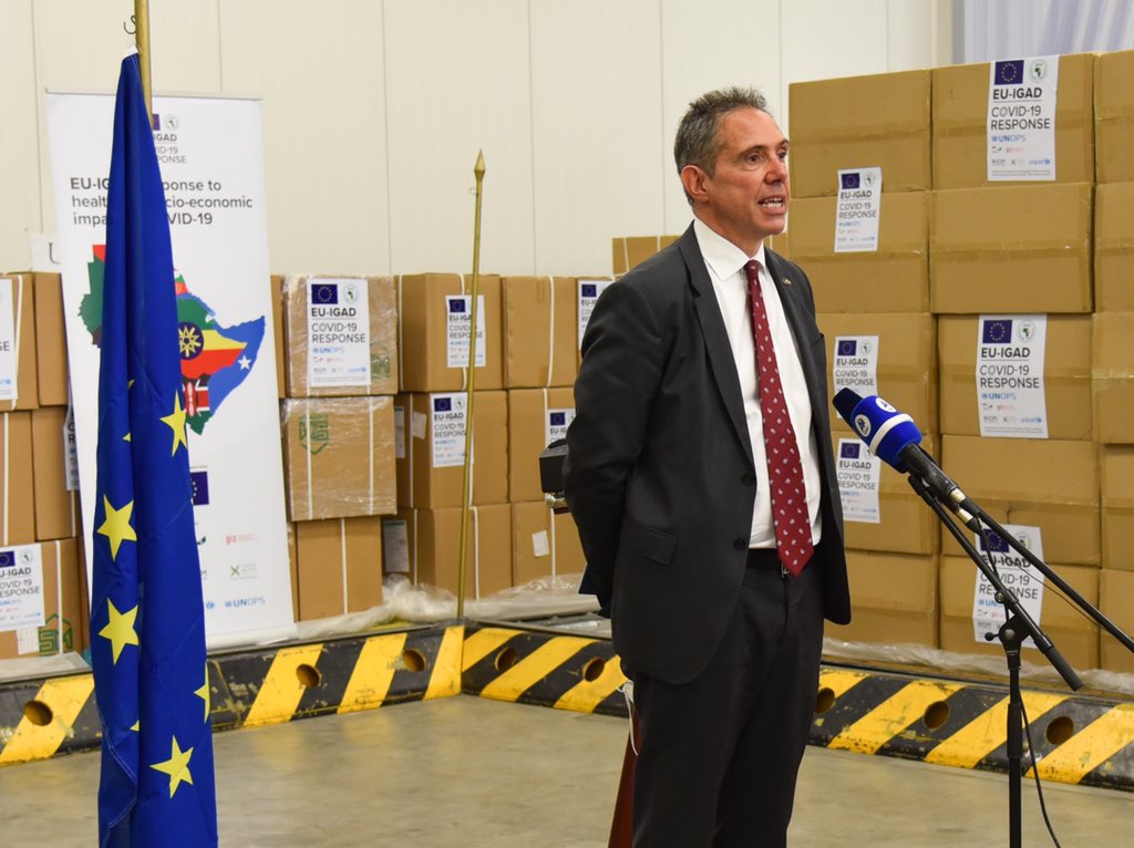 EUinEthiopia's tweet image. #TeamEurope supports Ethiopia &amp;amp; #IGAD in fight against #COVID19 EU finances 60M€ (2.5 billion Birr) of medical supplies to region. Amb @JBorgstam @DrWorkneh Minister of Health @lia_tadesse Minister Foreign Affairs @GeduAndargachew received first consignment at Bole Airport.