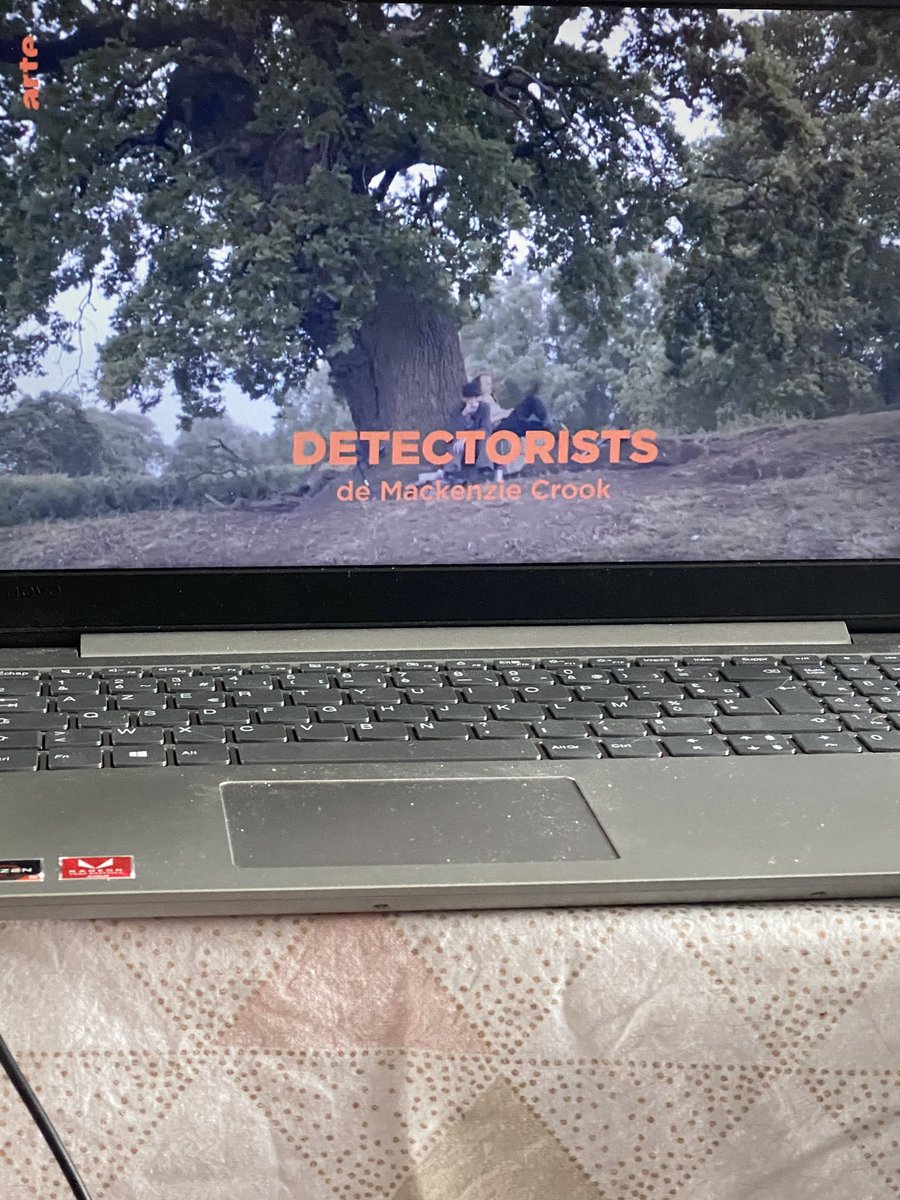 Lubiie's tweet photo. #confpresse @ARTEfr propose une ligne éditoriale sérielle très british sur https://t.co/65fD7o1vc8 avec les séries à découvrir :
- #TheVirtues
- #IllBehaviour
- #AYoungDoctorsNotebook
- #InsideNO9
- #Detecteriorist
- #Mum
- #Stag https://t.co/tD7u9sVfkf