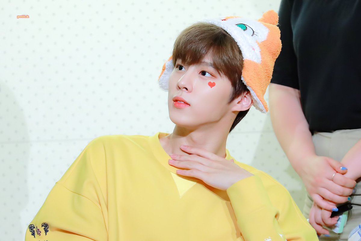PetitK1027's tweet photo. 190831 갓 노랑 귀염둥이 짤랑이 일주년 김우석 섬겨💛
@KWS_official_ 
#김우석 #우석 #KIMWOOSEOK #金宇硕 #キムウソク https://t.co/XkGtGCChSs