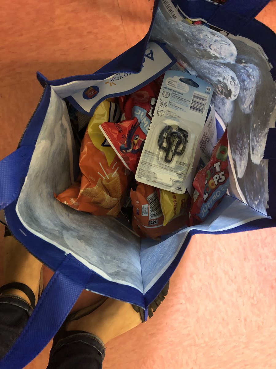 The best cure for a grumbly tummy is working at the best school ever!!! Thanks <a href="/BCE_Bucks/">Brown's Chapel Elem</a> for the Monday treat! It’s not hard coming to work on a rainy Monday when we get to come here!