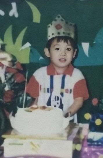 jungkook with cakes but as you scroll down he gets older—a thread #JungkookDay  @BTS_twt