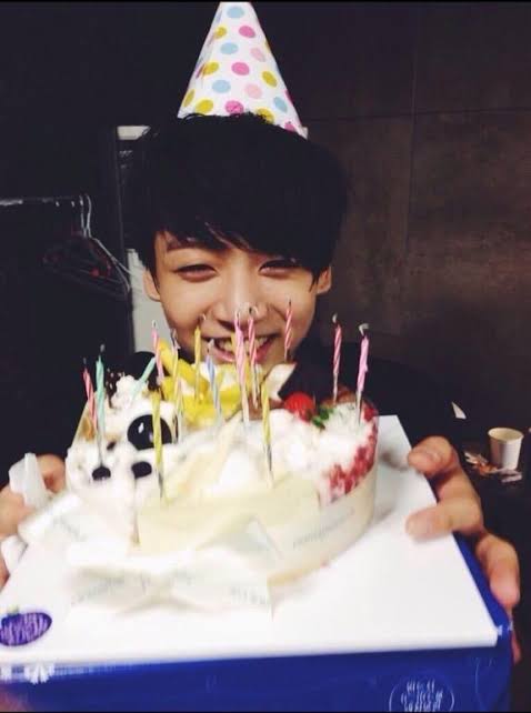 jungkook with cakes but as you scroll down he gets older—a thread #JungkookDay  @BTS_twt