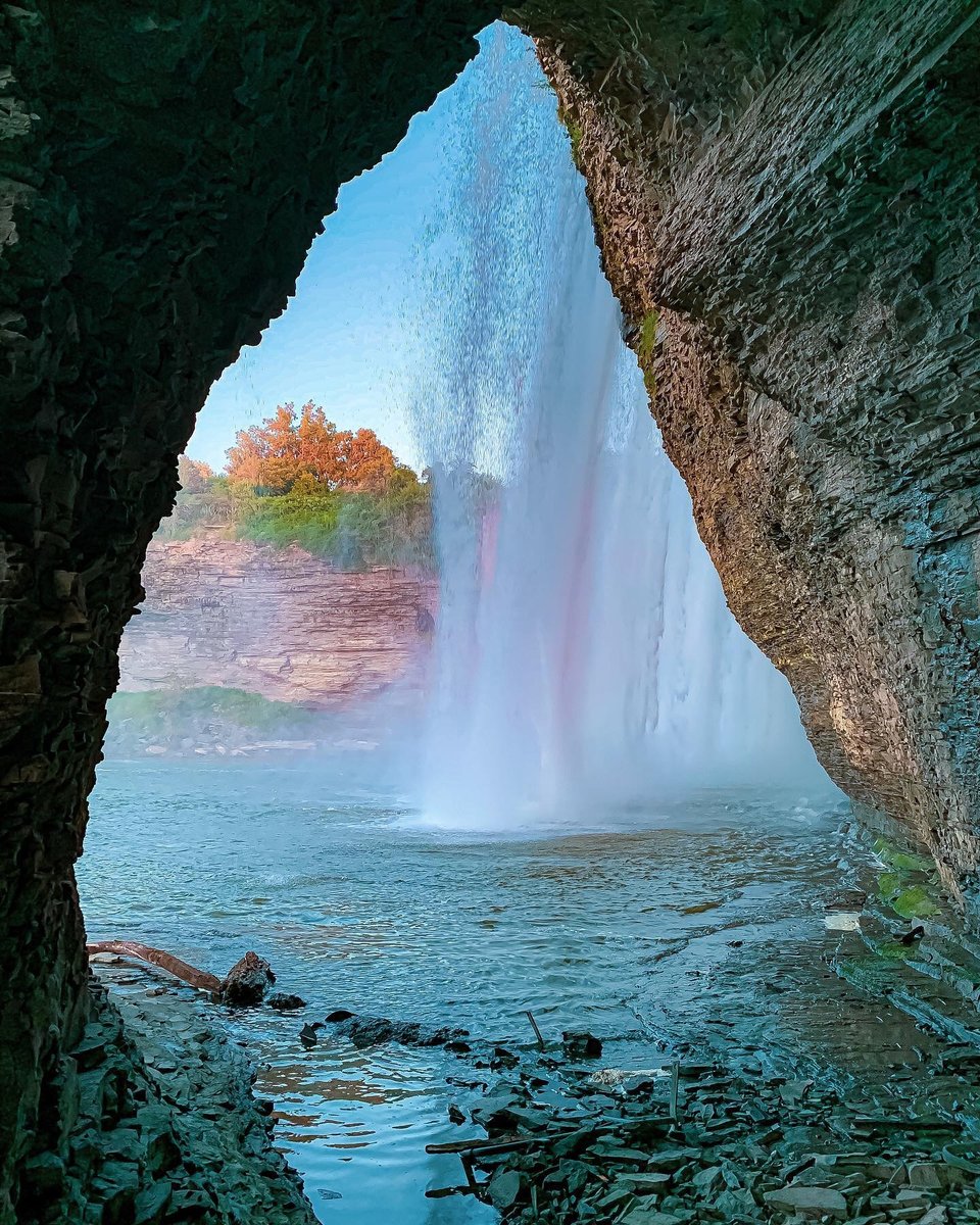 Lower Falls Park from a different angle 🌳💦💦💦 #thisisroc 📷: Matthew W. #roc #rochester #visitroc #iheartroc #iloveny #rochesterny #explorerochester #ispyny #upstate #exploreny #scenicny