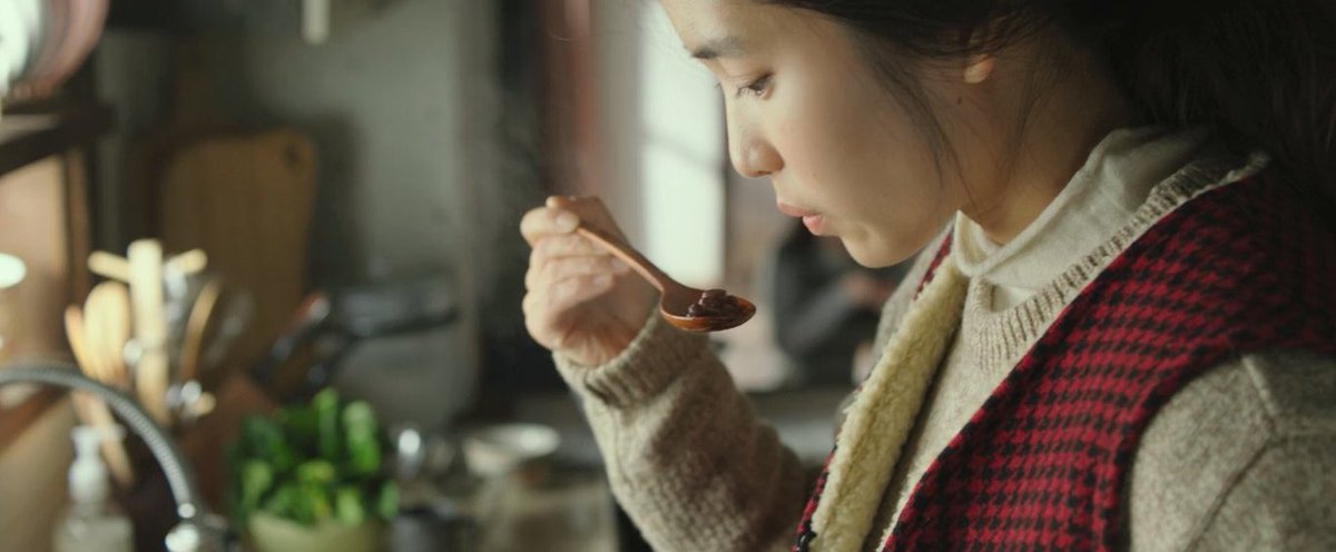 Kim Tae-ri cooking and eating good food like a Studio Ghibli character in Little Forest (2018)   #리틀포레스트  #김태리
