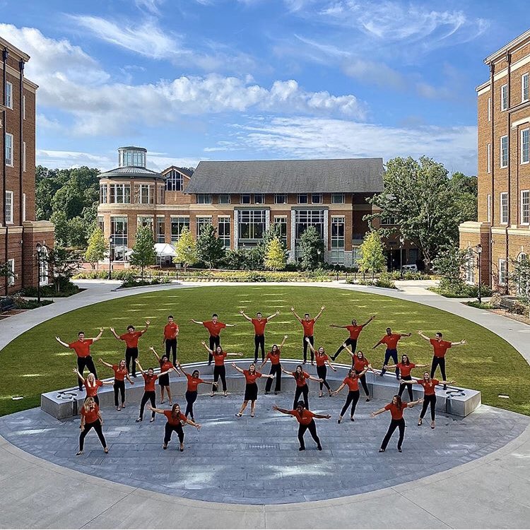 TerryCollege's tweet photo. Terry Ambassadors showing up #DawgStrong and socially distanced in the Business Learning Community’s Coca-Cola Plaza this past weekend for their annual photoshoot with local Athens photographer Blane Marable. 

#GoDawgs https://t.co/0u9EOV2PaP