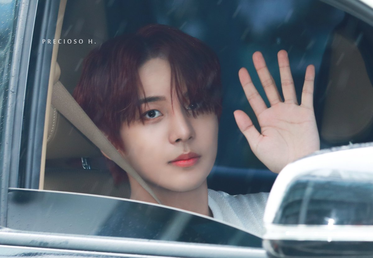 Ph_001012's tweet photo. 200829 ☔️☔️
#에이티즈 #종호 #최종호 #ATEEZ #JONGHO https://t.co/6JkGRSFsFu
