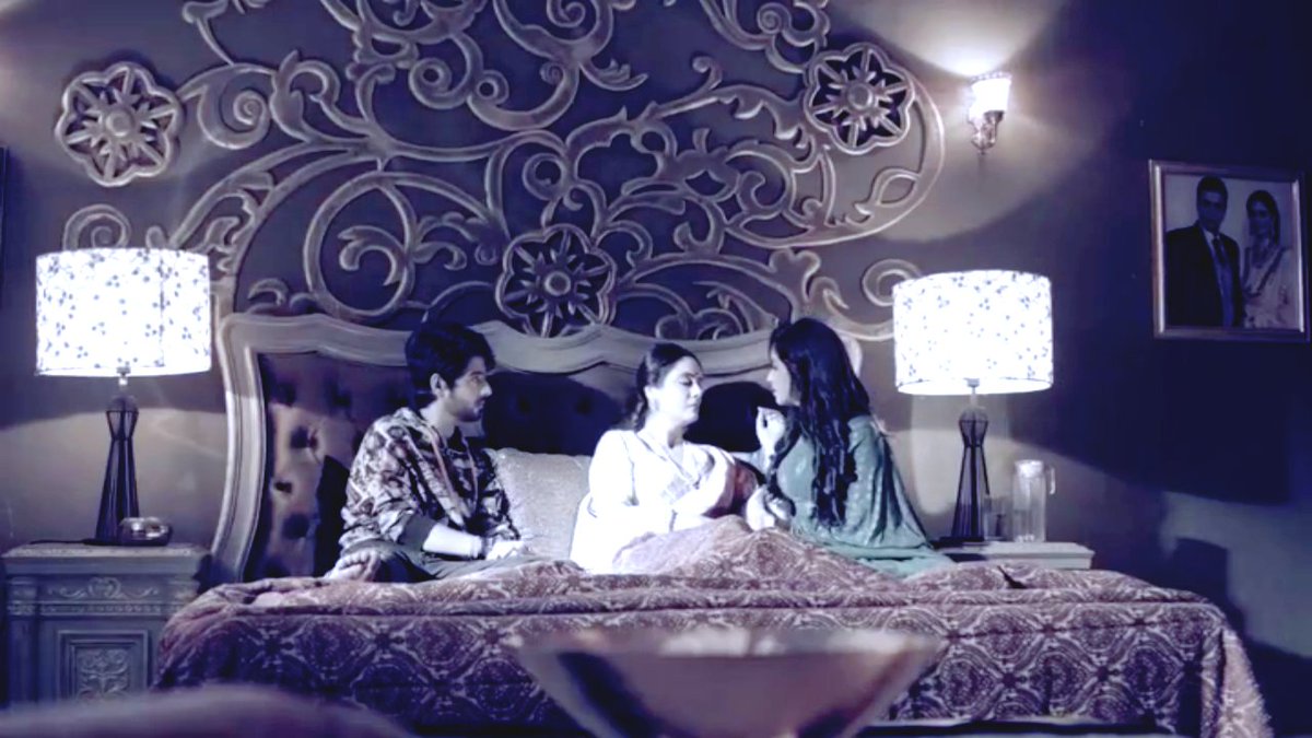 "Vo jahaan jaati hai apne saath pyaar aur khushiyan lekar jaati hai."  #YehHaiChahatein  #RuSha