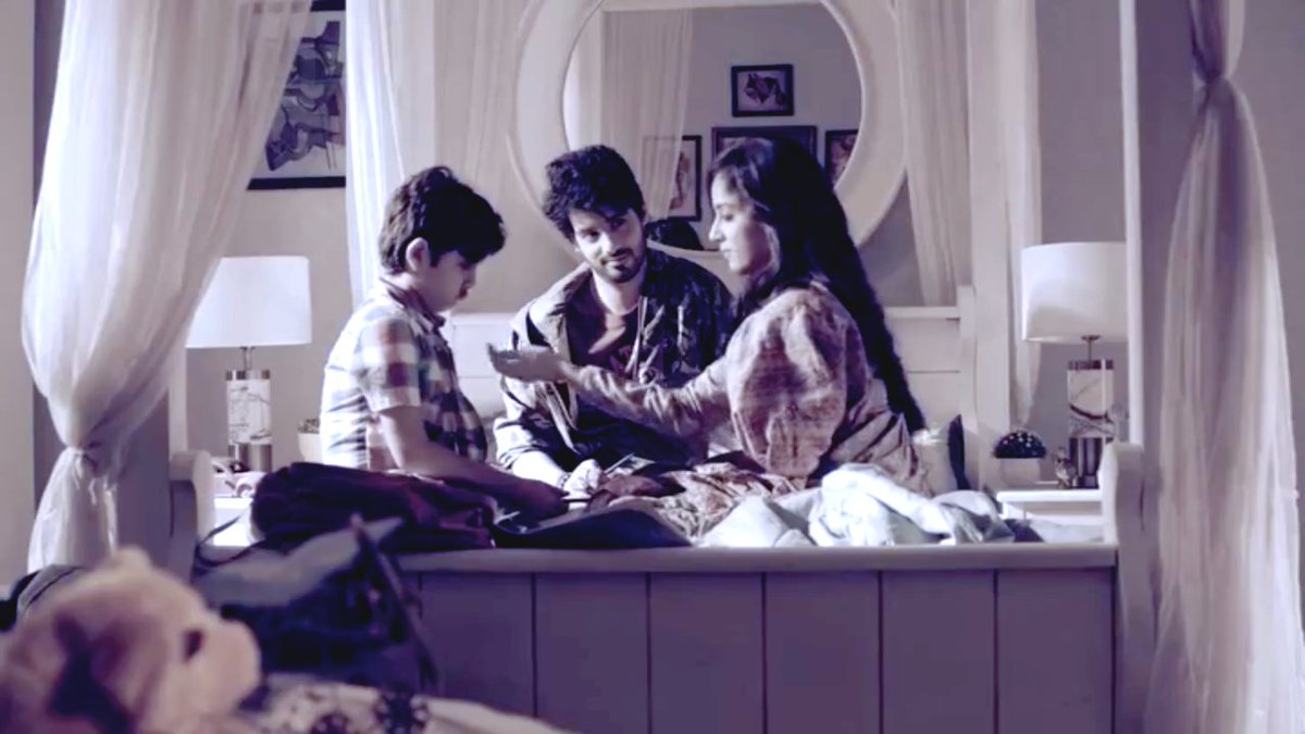 The cutest and my favorite family which needs to be protected at all costs  #YehHaiChahatein  #RuSha