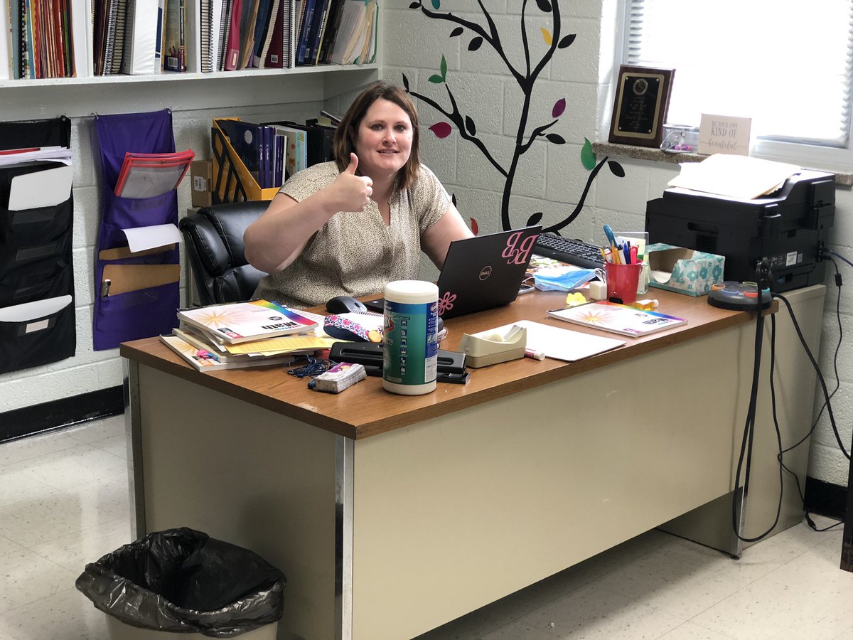 Ebenezer Middle School is rocking and rolling this morning with virtual instruction! Great job! #SumterStrong <a href="/DrPenK/">𝓓𝓻. 𝓟𝓮𝓷𝓮𝓵𝓸𝓹𝓮 𝓔. 𝓜𝓪𝓻𝓽𝓲𝓷-𝓚𝓷𝓸𝔁🎶</a> <a href="/MiddleEbenezer/">Ebenezer Middle School</a> <a href="/lamontlmoore/">Lamont Moore</a>