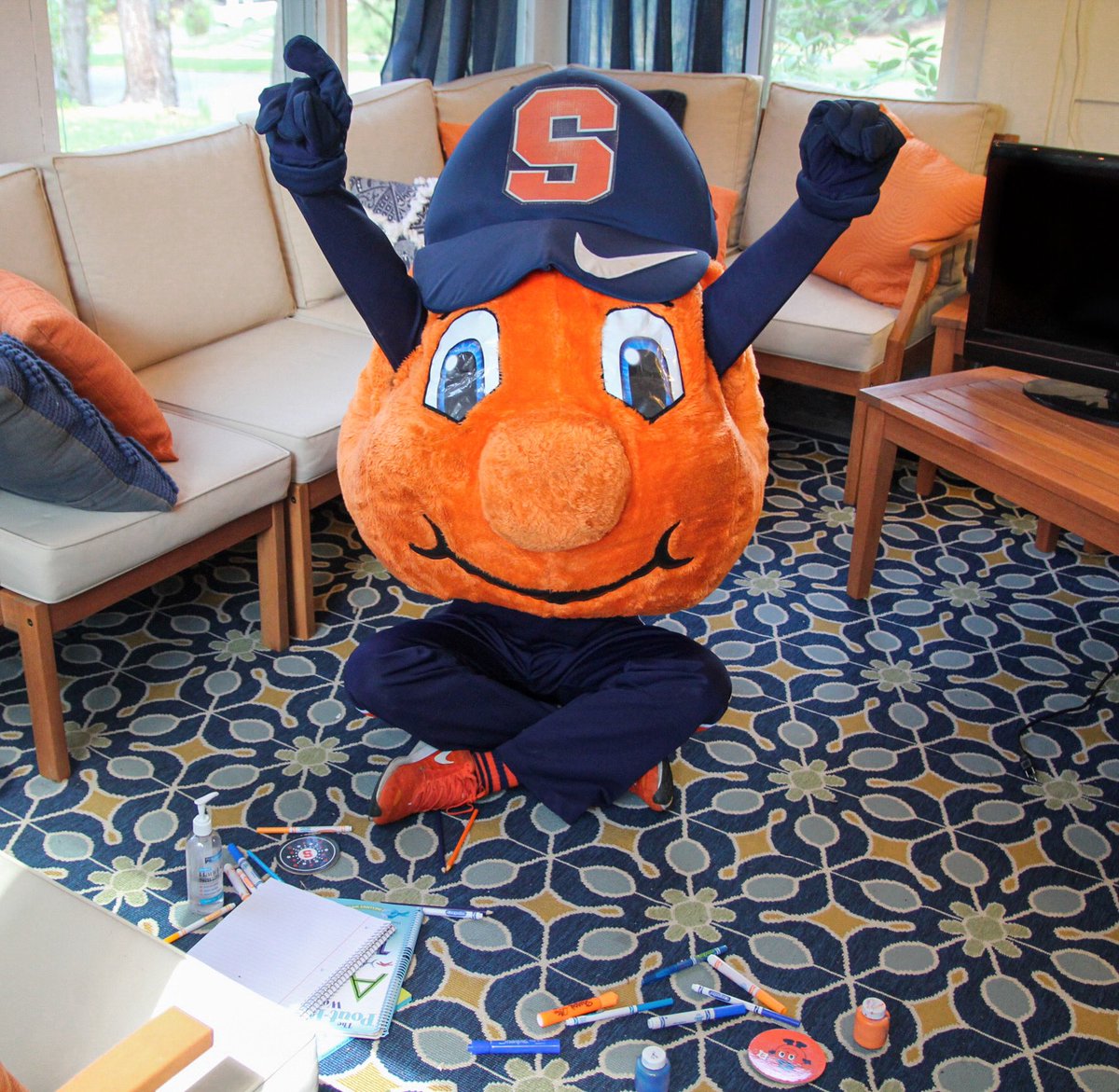 Otto The Orange tweet media