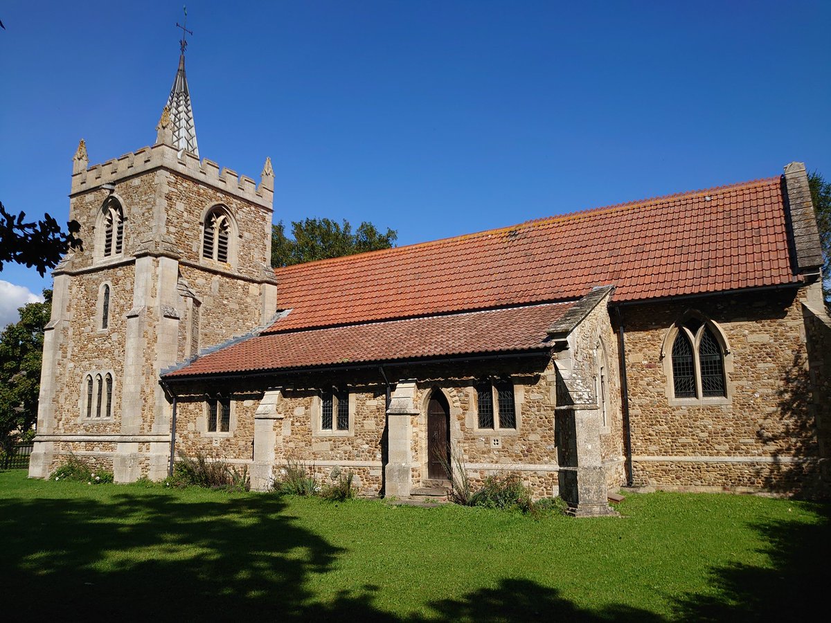 PaulMagan2's tweet image. The new St Helen’s Church, Colne. Built in 1899–1900 using much of the stone and most of of the mediaeval Windows from the old church, along with her #OSBenchmark. @FascinatingFens @Dennis_Maps @FenEdgeTrail @OrdnanceSurvey