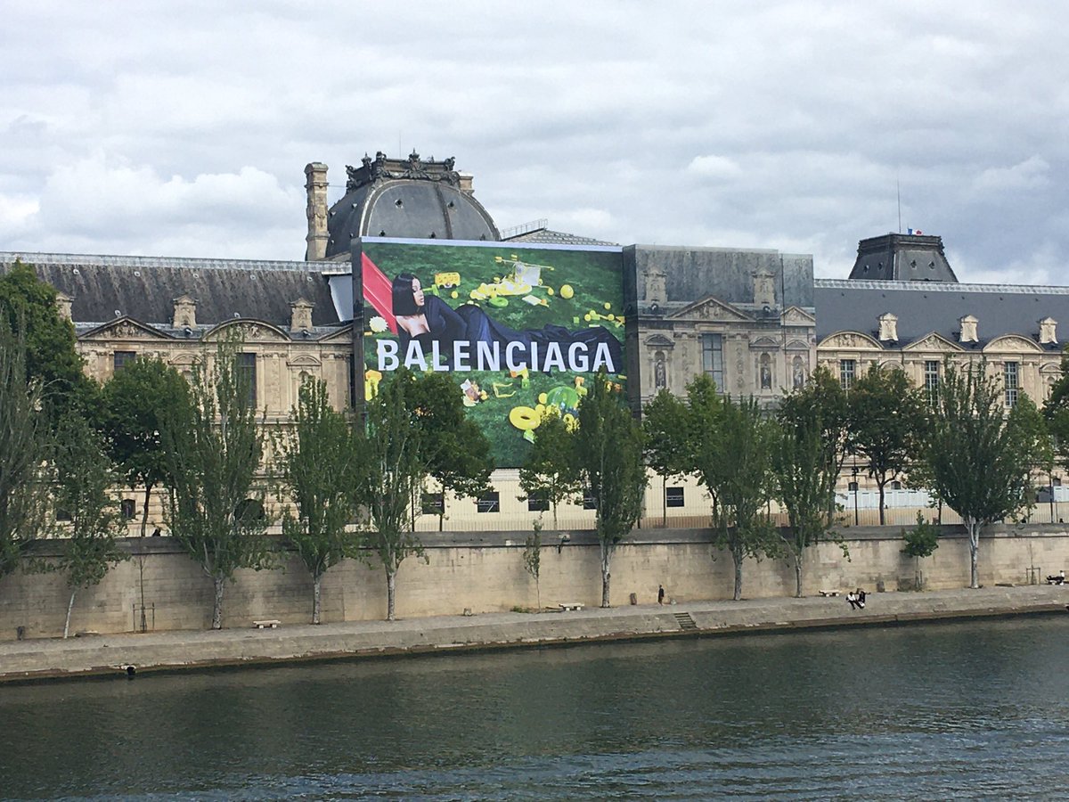 balenciaga louvre