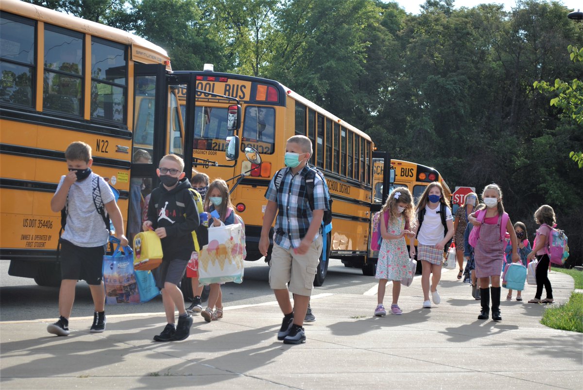 NorwinSD's tweet photo. Welcome back, Norwin students! Here are a few photos from Stewartsville Elementary School. Today, the School District welcomed back Blue Group students for their first day of in-person instruction. #NorwinStrong #NorwinFirstDay https://t.co/A1Yq1c09Gn
