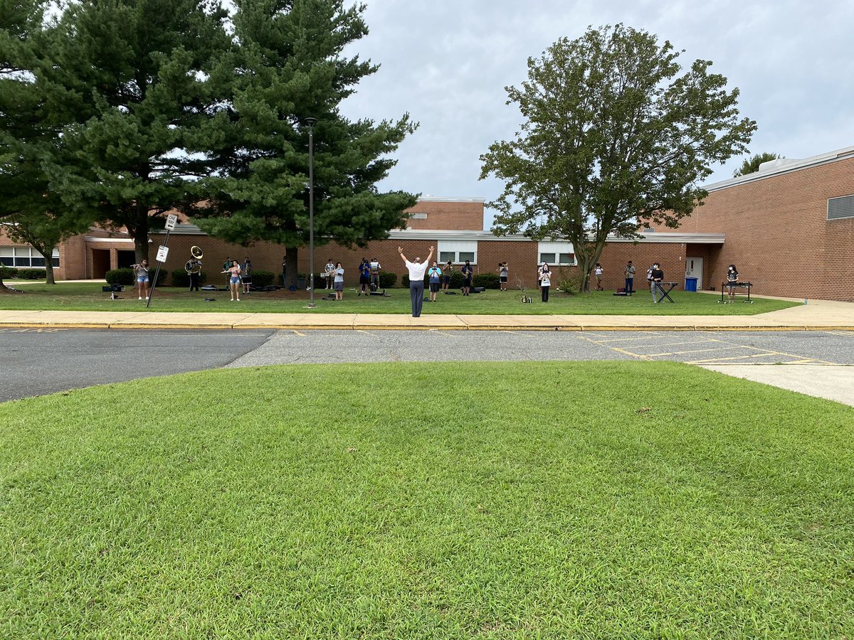 treichE213's tweet photo. Things are looking a little different this year, but it’s great to be back! #MarchingMustangs @MarlboroHSinNJ @MusicMHS https://t.co/210ul35rb0