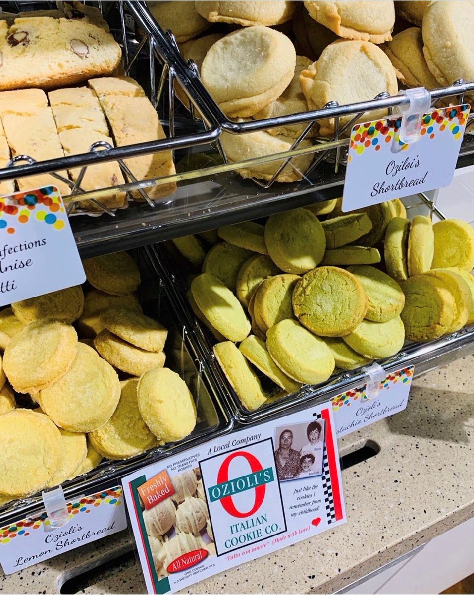 ErikaRecord's tweet photo. Every single cookie from Clement's Marketplace cookie bar is perfect😍⁠
⁠
#Artisanbaker #Artisanbread #Baker #Bakery #Baking #Bread #Cheflife #Cooking #Cookies #Food #Foodindustry #Pastrychef #BakerLife #BakeryLife #ErikaRecord #ERBaking #ERCares #BusinessWarriors https://t.co/ewdZxsut8P
