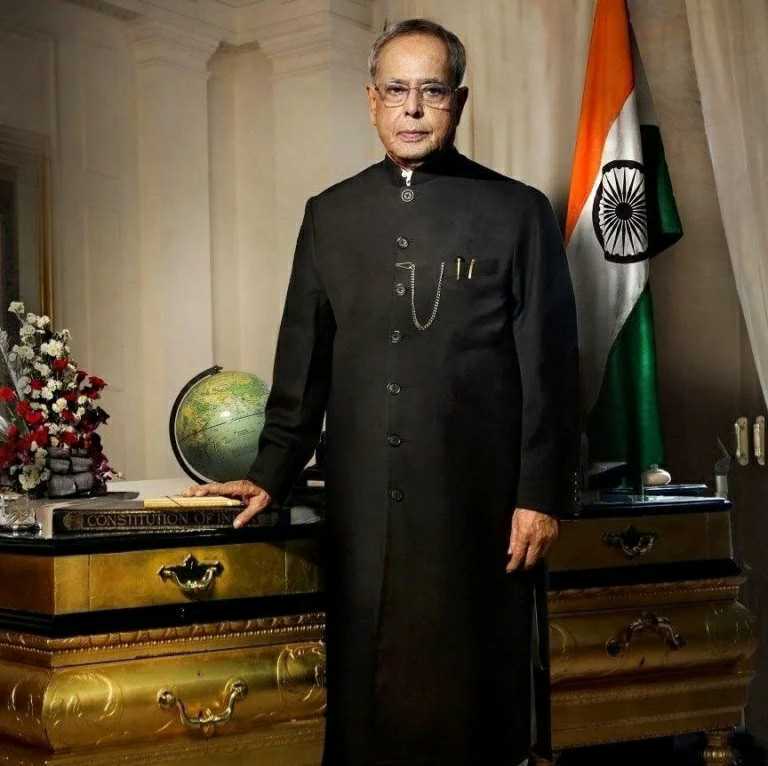 Paying homage to our Former President, Bharat Ratna Shri Pranab Mukherjee, who served the nation with utmost devotion. He was an exceptional leader with a political career spanning 5 decades, his dedication, hard work & discipline changed the development trajectory of our nation. https://t.co/0WbBszeOny