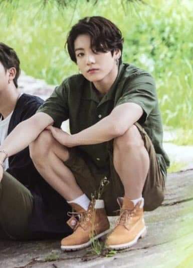 Berryannee's tweet photo. Its a day where a lovely boy was born you're a man now but will always gonna be army's baby 
Happy birthday jungkook💜💜
#JungkookDay @BTS_twt https://t.co/Iu1koRrKH3