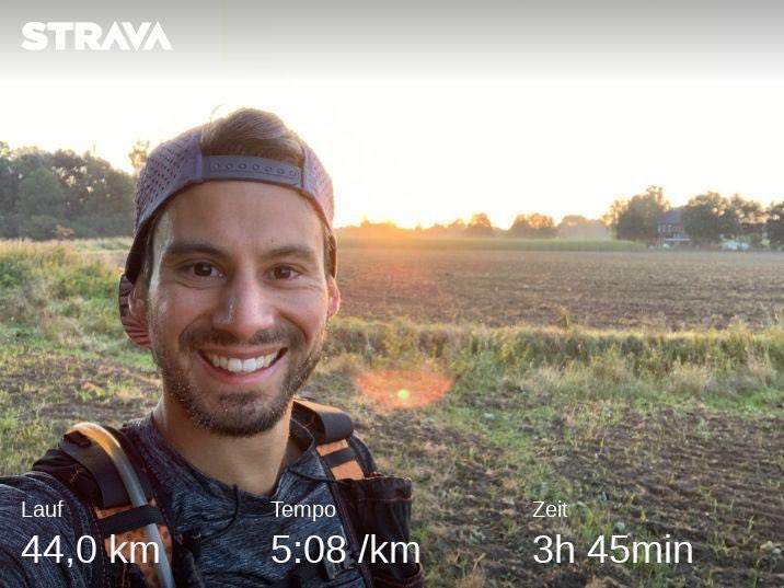 Gestern mal wieder einen ordentlichen Longrun auf die Straße gebracht! Dank Magenprobleme und Notstop 💩 sogar mit einer Erfahrung, auf die ich gut hätte verzichten können 😂