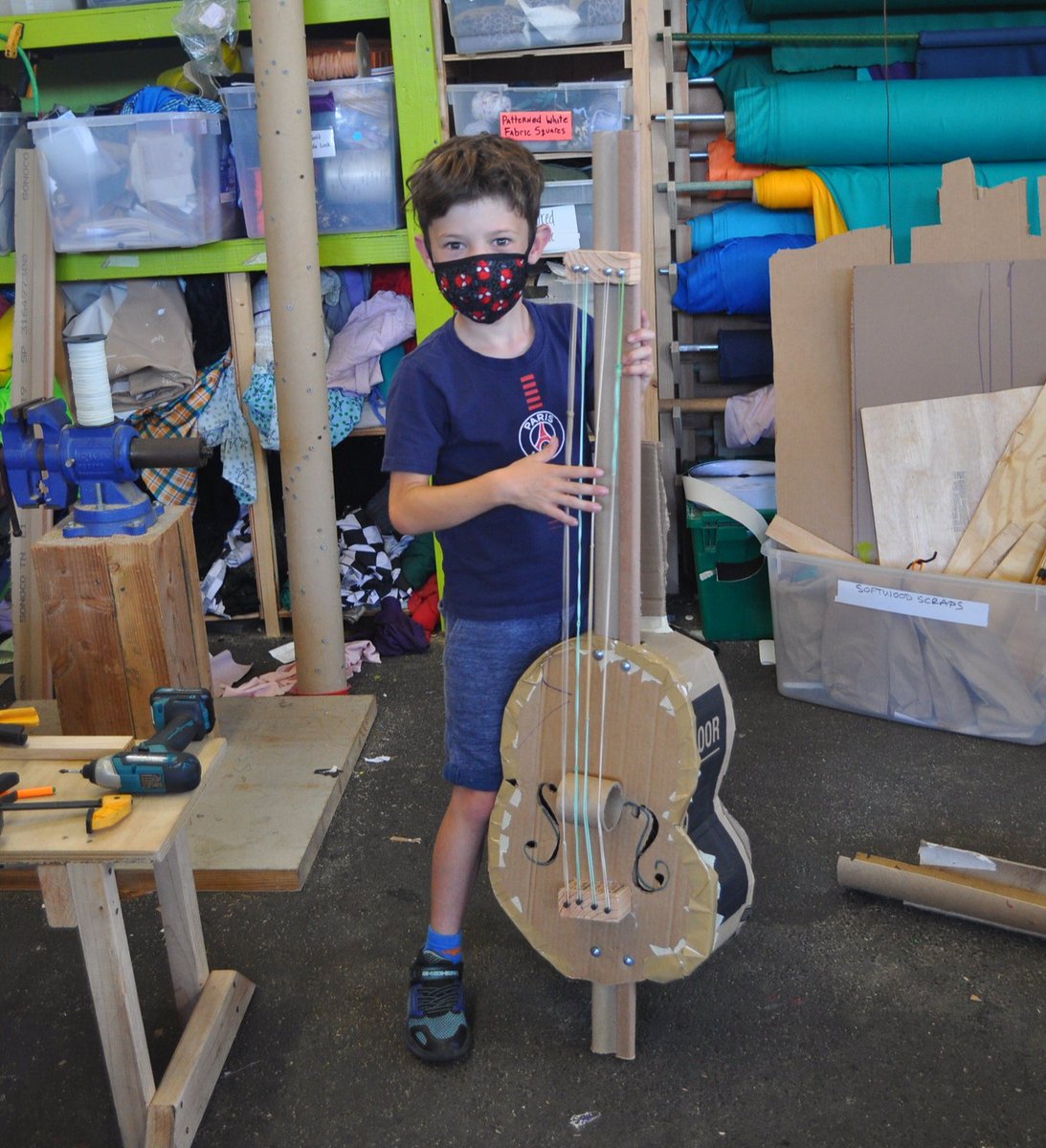 RediscoverCtr's tweet photo. Me: Is this band camp or tinkering camp? 
This kid: Yes. 

#creativereuse #summercamp #summervacation #getcreativewith #kidscrafts #cardboardcrafts #cardboardboxcreative #cardboardart #makecreateplay #makingitathome #diy #homemade #makeyourowninstrument https://t.co/3amqe42bed