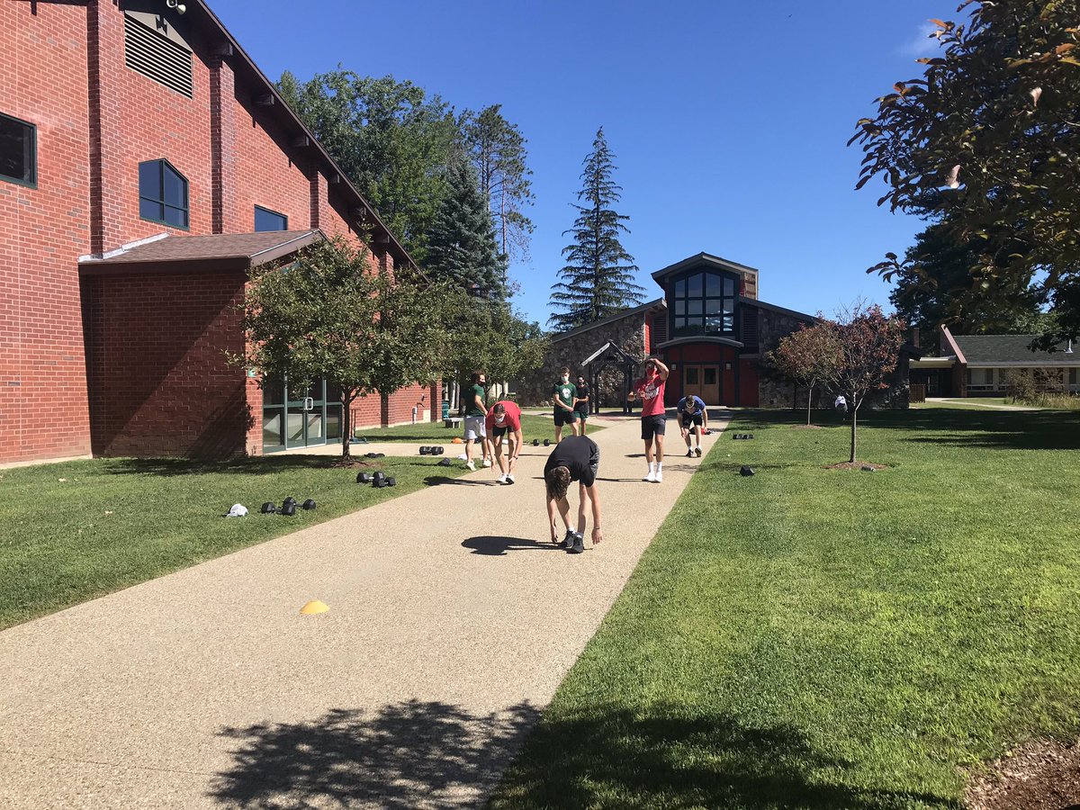 hockey_winch's tweet photo. Free period work with @coachmm18! Day 1 and a few of the boys on campus are already getting to work! #Brotherhood #Development #TheWinchBoys #TheWinchendonSchool #NoStepsBack https://t.co/i92Huku6pd