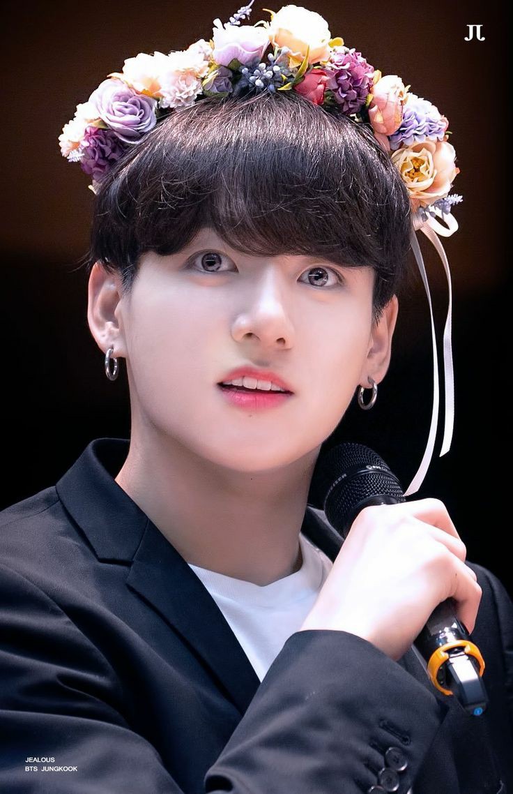 End!Let's protect our koo bunny and his 6 ethereal flowers Precious birthday boy #StillWithJungkook  #ForeverWithJungkook  #GoldenJungkookTime  #GoldenPrinceJKDay