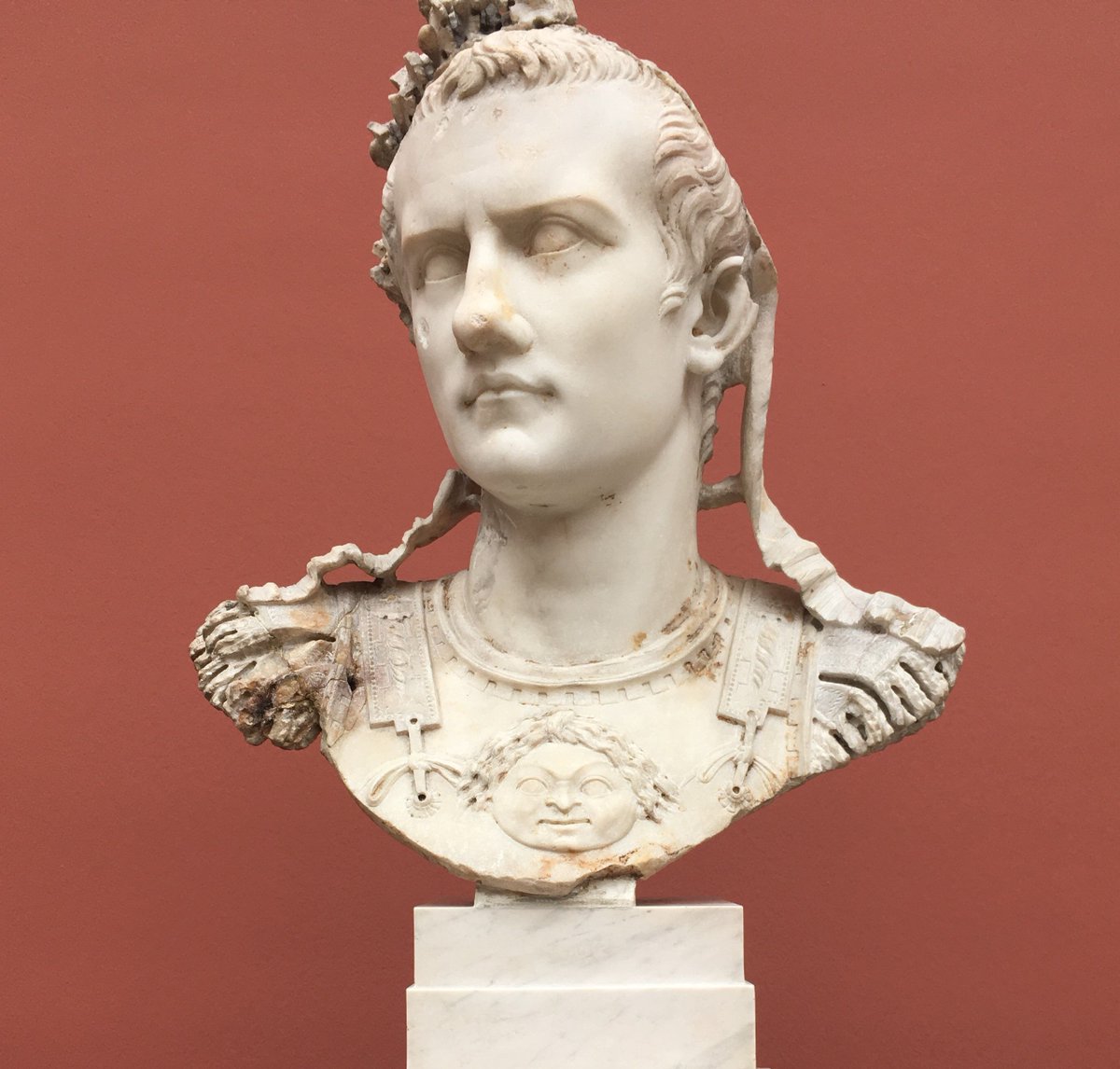 AncientRomeLive's tweet photo. Happy birthday to two of the worst people to hold the title of emperor! Gaius (Caligula) was born in AD 12 at #Antium, and Commodus was born in AD 161 at #Lanuvium. 

It's a bit of a shame Caracalla was born in April, really. https://t.co/g5EZGck93x