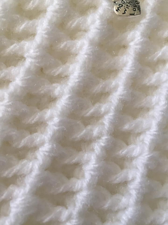 BluesTrixie's tweet image. White Crochet Baby Blanket, tinyurl.com/qr3sygp via @EtsySocial #TrixieBlues #Etsy #throw #crochetbabyblanket