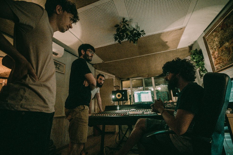 L'any passat Mai Mai vam traure el nostre quart treball, titolat #Bonaventura. Un grapat de noves cançons que podeu descobrir a Spotify si no ho heu fet ja. open.spotify.com/album/7LvK7Nkt…