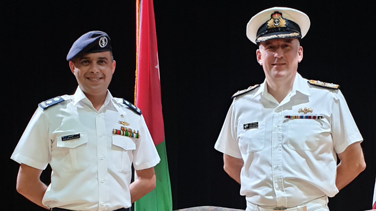 اليوم ودّعت صديقي العزيز ، القائد عمر العودات من سلاح البحرية الملكية الأردنية وقائد CTF 152 في القوات البحرية المشتركة. نجاحه في الحفاظ على الأمن البحري إلى جانب تحالفنا الأوسع #الشركاء لا يقاس.