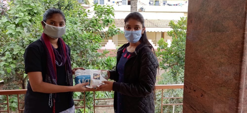 InMenstruation's tweet photo. In the past few weeks. We've provided pads to 230+ #women coming from all walks of life such as #puarakarmikas, #schoolgirls, #factory workers, and many more. 
Our work doesn't stop here. 
We aim to provide more pads and educate as many women as possible. 
@Activate1M1B @UN_Women https://t.co/Sp9Da7uN06