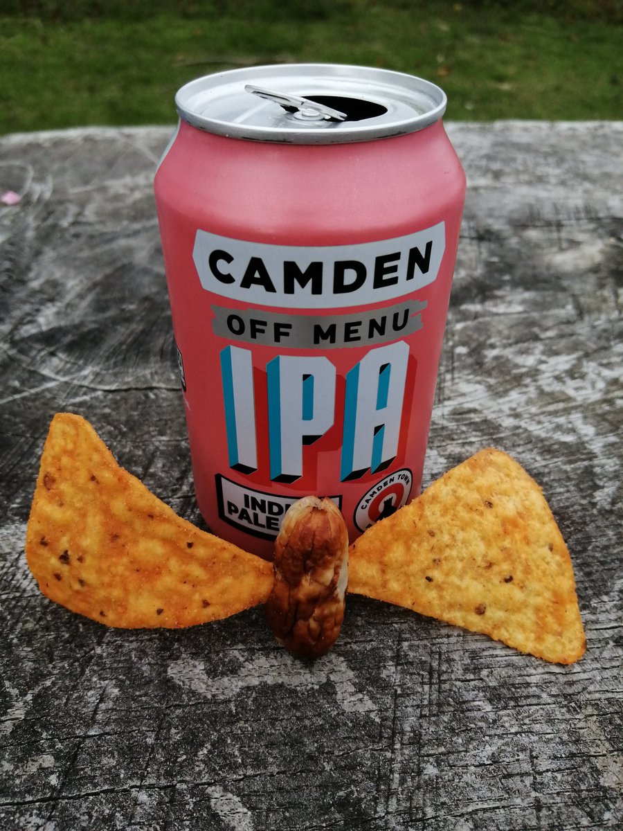 Neil_Smith0777's tweet image. #beeroclock avec a hand crafted 'Butterfly' snack. #beercreativity