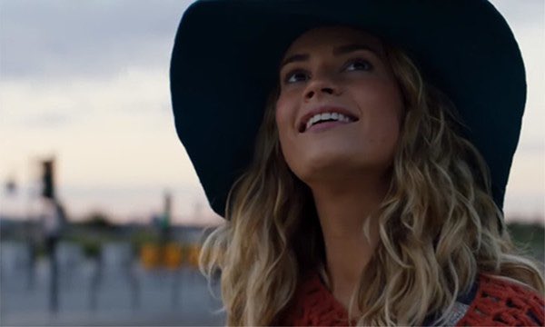 atleastimtryin's tweet photo. girls don’t want boys girls want lily james in mamma mia here we go again https://t.co/Nwx1ZZjbev