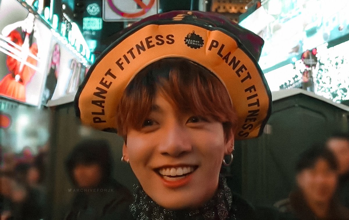 A thread of Jungkook smiling cuz why not?