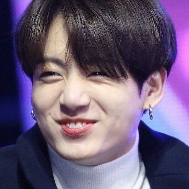 A thread of Jungkook smiling cuz why not?