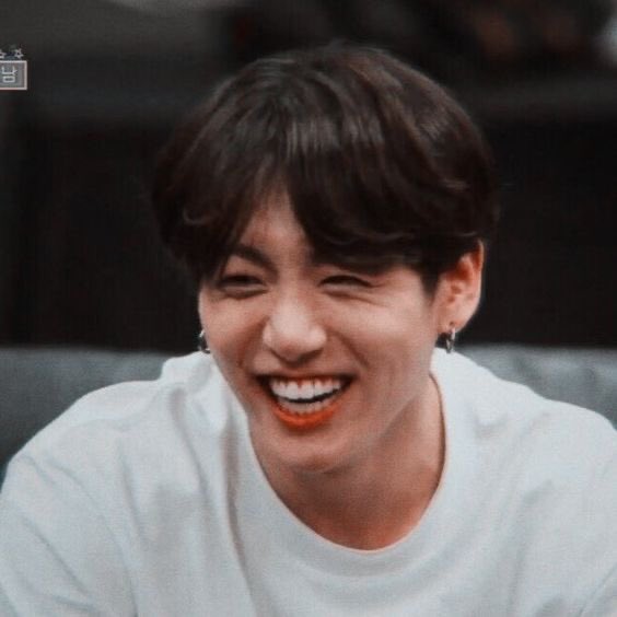 Jungkook show them ur teethies