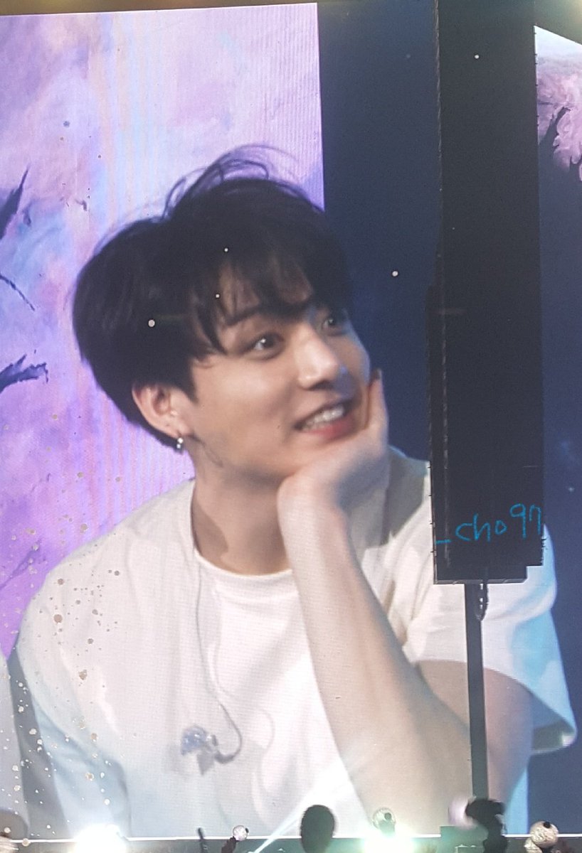 Jungkook show them ur teethies