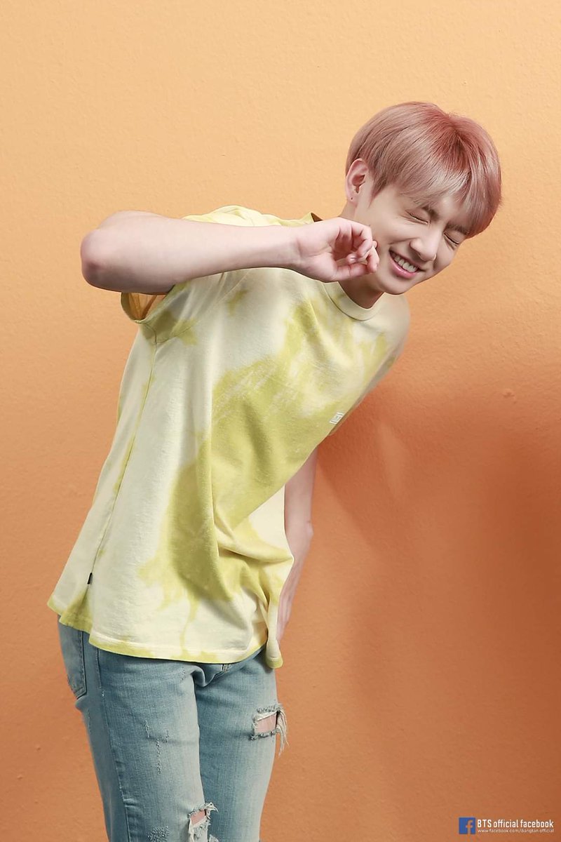 Jungkook show them ur teethies