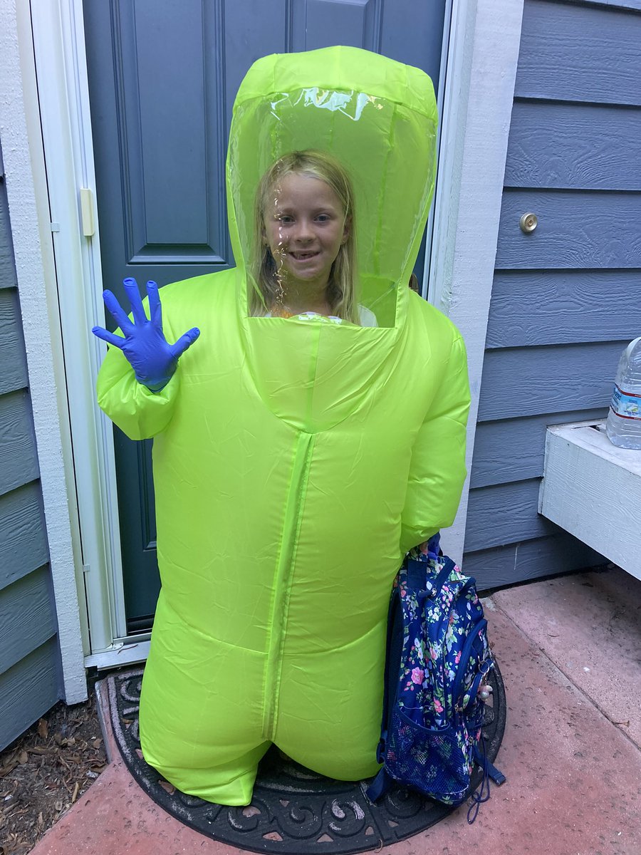 Back to school 2020 edition
#backtoschool #hazmat #covidsuit #inflatablehazmat #backtoschool2020 
glowyzoey.com/products/infla…